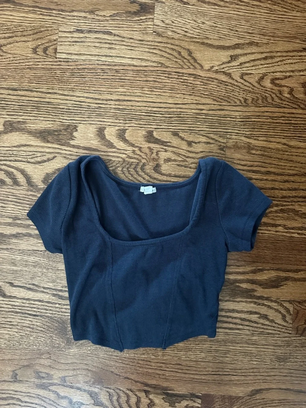 Cropped tee - Picture 2 of 3